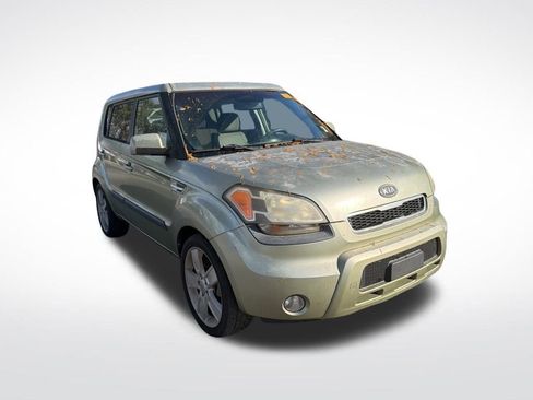 Used 2011 Kia Soul ! image 2