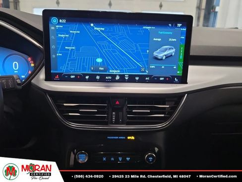 Used 2025 Ford Escape Platinum AWD/4WD image 9