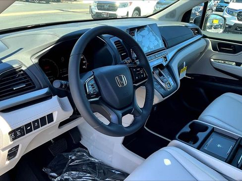 New 2026 Honda Odyssey EX-L image 8