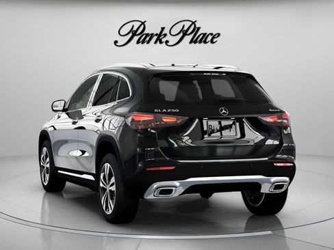 Used 2026 Mercedes-Benz GLA 250 4MATIC image 15