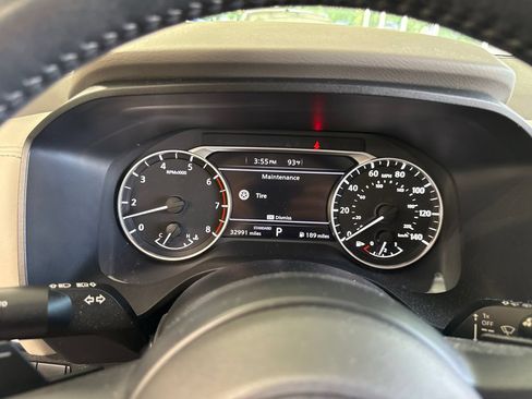 Used 2024 Nissan Rogue SV w/ SV Premium Package FWD image 13