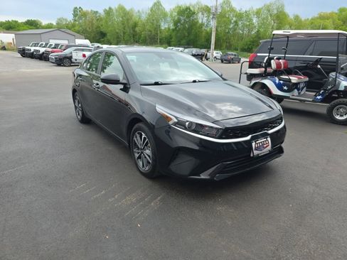 Used 2024 Kia Forte LXS FWD image 6