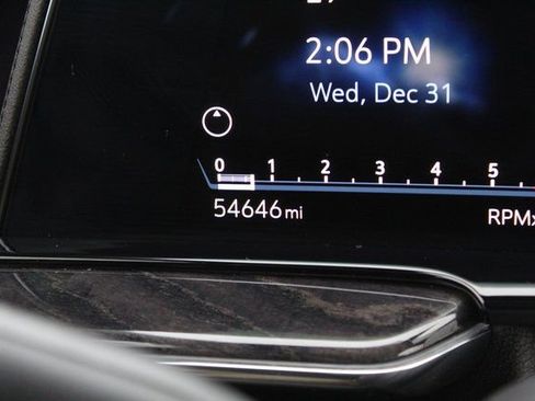 Used 2022 Cadillac Escalade Premium Luxury image 31