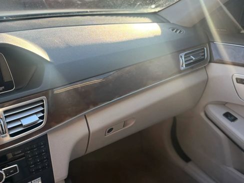 Used 2015 Mercedes-Benz E 350 4MATIC Sedan image 24