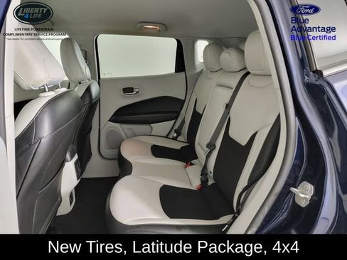 Used 2020 Jeep Compass Latitude w/ Cold Weather Group AWD/4WD image 14