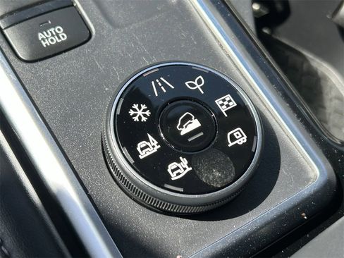 Certified 2023 Nissan Pathfinder SL image 10