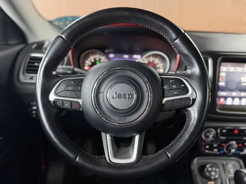 Used 2018 Jeep Compass Trailhawk AWD/4WD image 9