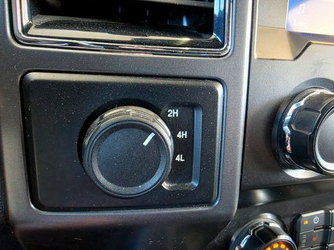 Used 2020 Ford F150 XLT w/ Equipment Group 302A Luxury AWD/4WD image 44