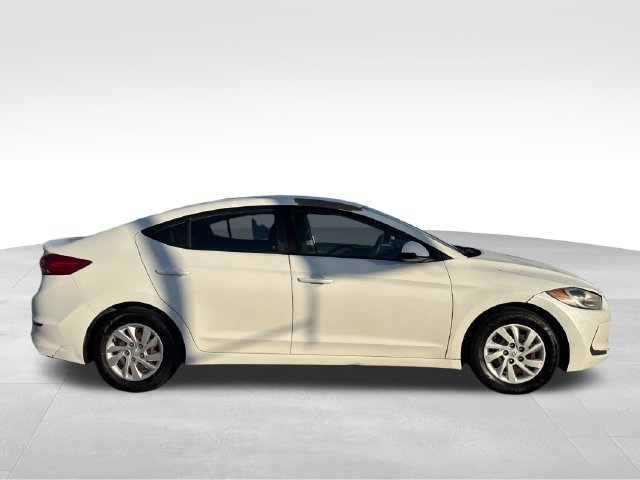 Used 2018 Hyundai Elantra SE FWD image 9
