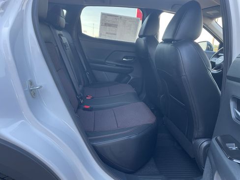 New 2026 Nissan Kicks SR w/ Cold Weather Package image 23
