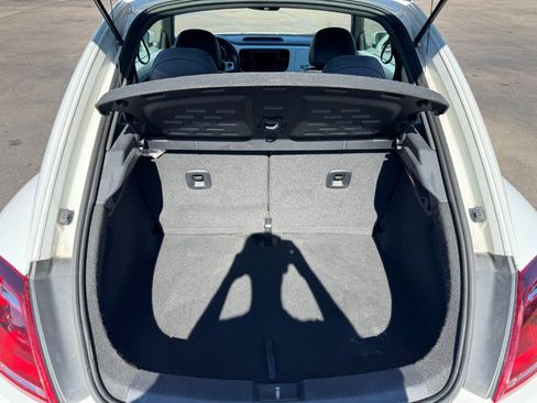 Used 2017 Volkswagen Beetle 1.8T SE FWD image 17