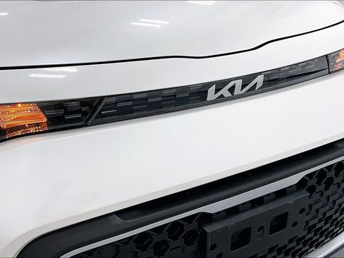 Used 2023 Kia Soul S FWD image 33