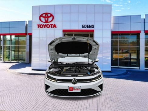 Used 2025 Volkswagen Jetta S FWD image 11
