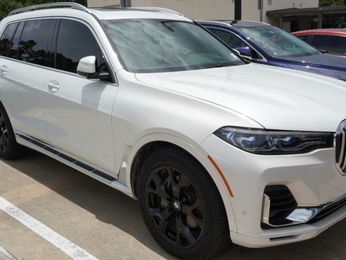 Used 2019 BMW X7 xDrive50i w/ Executive Package AWD/4WD image 3