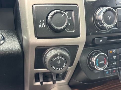 Used 2016 Ford F150 Lariat AWD/4WD image 13