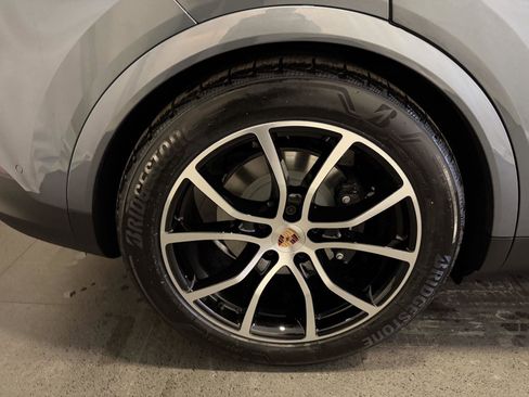 New 2026 Porsche Cayenne E-Hybrid image 12