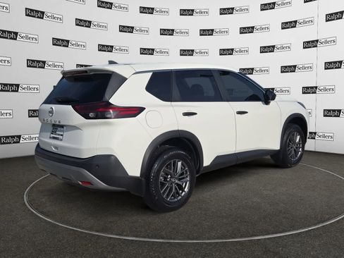 Used 2022 Nissan Rogue S FWD image 6