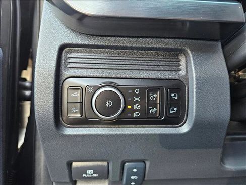 Used 2025 Ford F250 Lariat w/ Chrome Package image 10