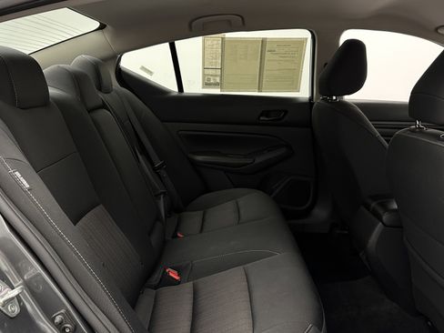 Used 2024 Nissan Altima 2.5 SV image 32