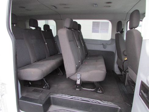 Used 2016 Ford Transit 150 XL image 5