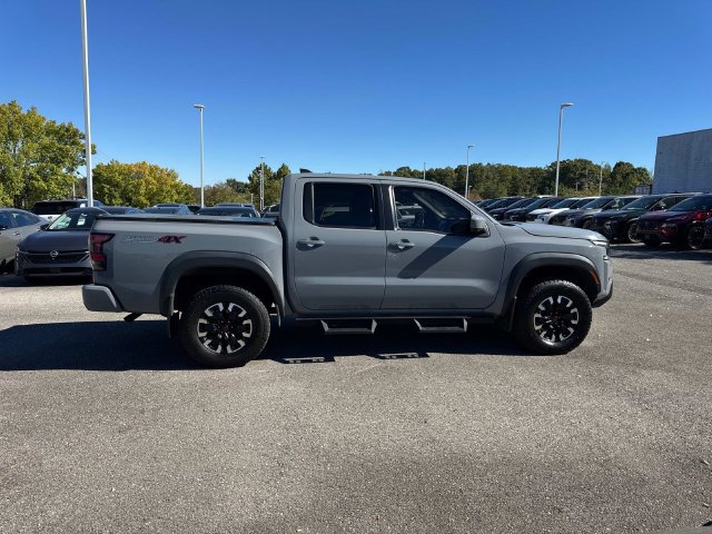 Used 2022 Nissan Frontier PRO-4X AWD/4WD image 3
