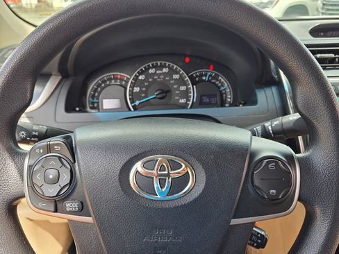 Used 2012 Toyota Camry LE FWD image 23