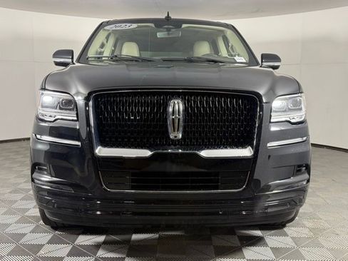 Used 2023 Lincoln Navigator L Reserve w/ Equipment Group 201A AWD/4WD image 10