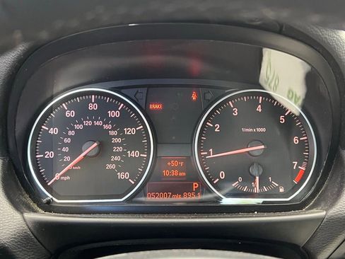 Used 2010 BMW 128i Convertible image 18