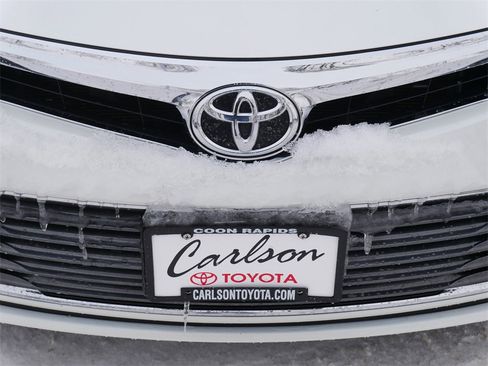 Used 2015 Toyota Avalon XLE Touring image 9