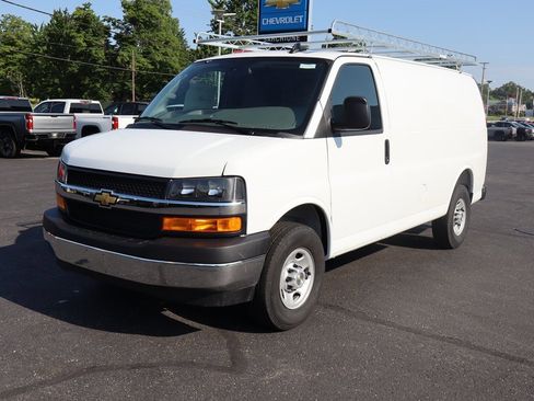 New 2025 Chevrolet Express 2500 w/ Driver Convenience Package image 21