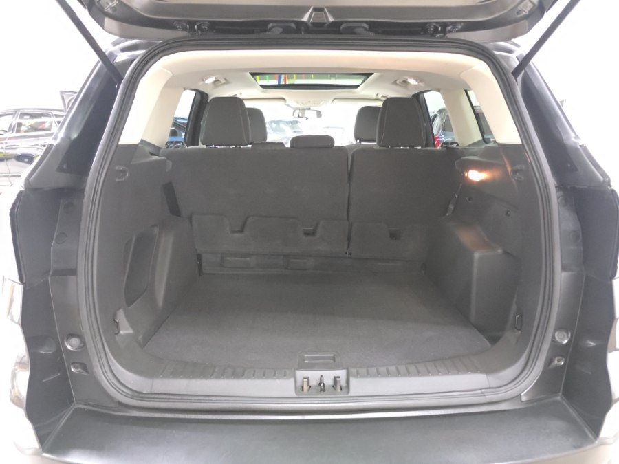 Used 2018 Ford Escape SE w/ SE Sync 3 Package AWD/4WD image 34