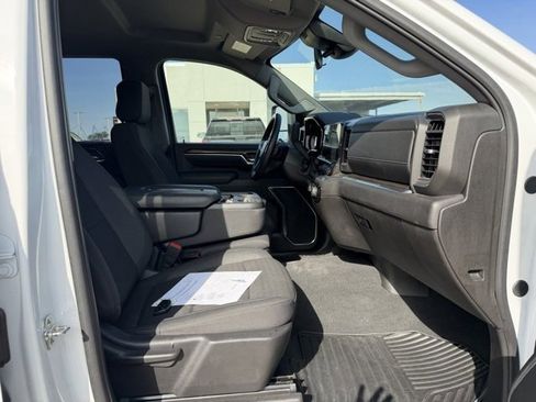 Used 2025 Chevrolet Silverado 2500 LT w/ Convenience Package image 10