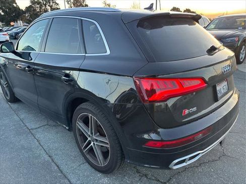 Used 2018 Audi SQ5 Premium Plus w/ S Sport Package image 4