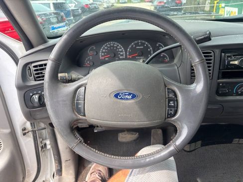 Used 2003 Ford F150 XLT RWD image 15