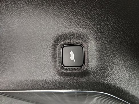 Used 2024 Acura MDX SH-AWD w/ Technology Package image 12