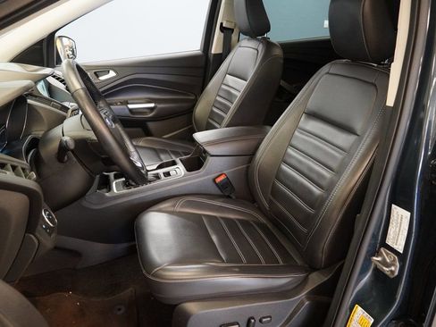 Used 2019 Ford Escape SEL image 3