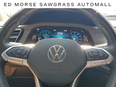 Used 2024 Volkswagen Atlas SEL Premium R-Line image 22