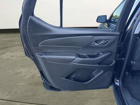 Used 2019 Chevrolet Traverse LS FWD image 8