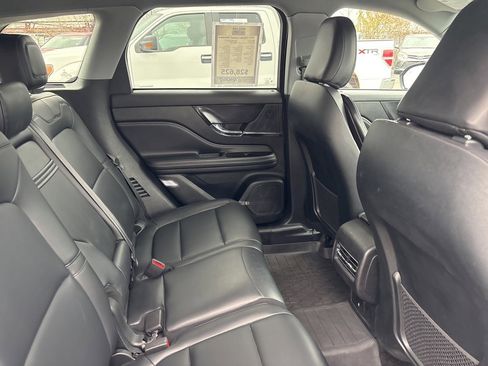 Used 2021 Lincoln Corsair AWD w/ Rear Removable Package Tray image 9