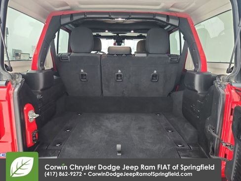 Used 2024 Jeep Wrangler Unlimited Rubicon 4xe image 31