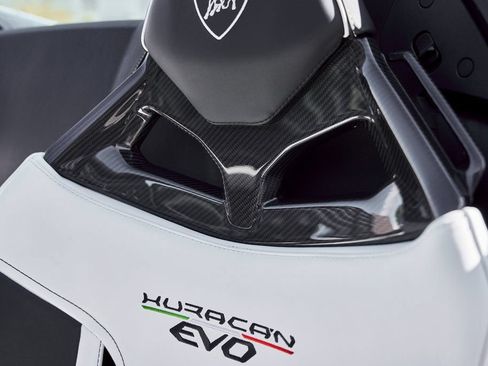 Used 2024 Lamborghini Huracan EVO AWD/4WD image 47