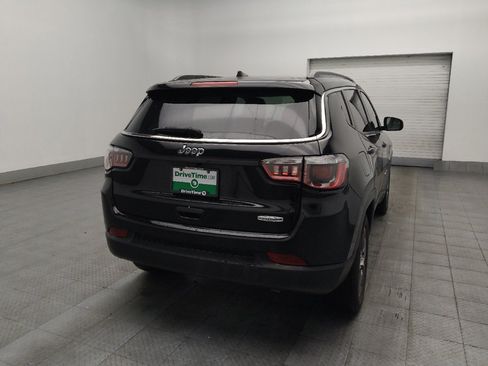 Used 2019 Jeep Compass Latitude w/ Popular Equipment Group FWD image 9