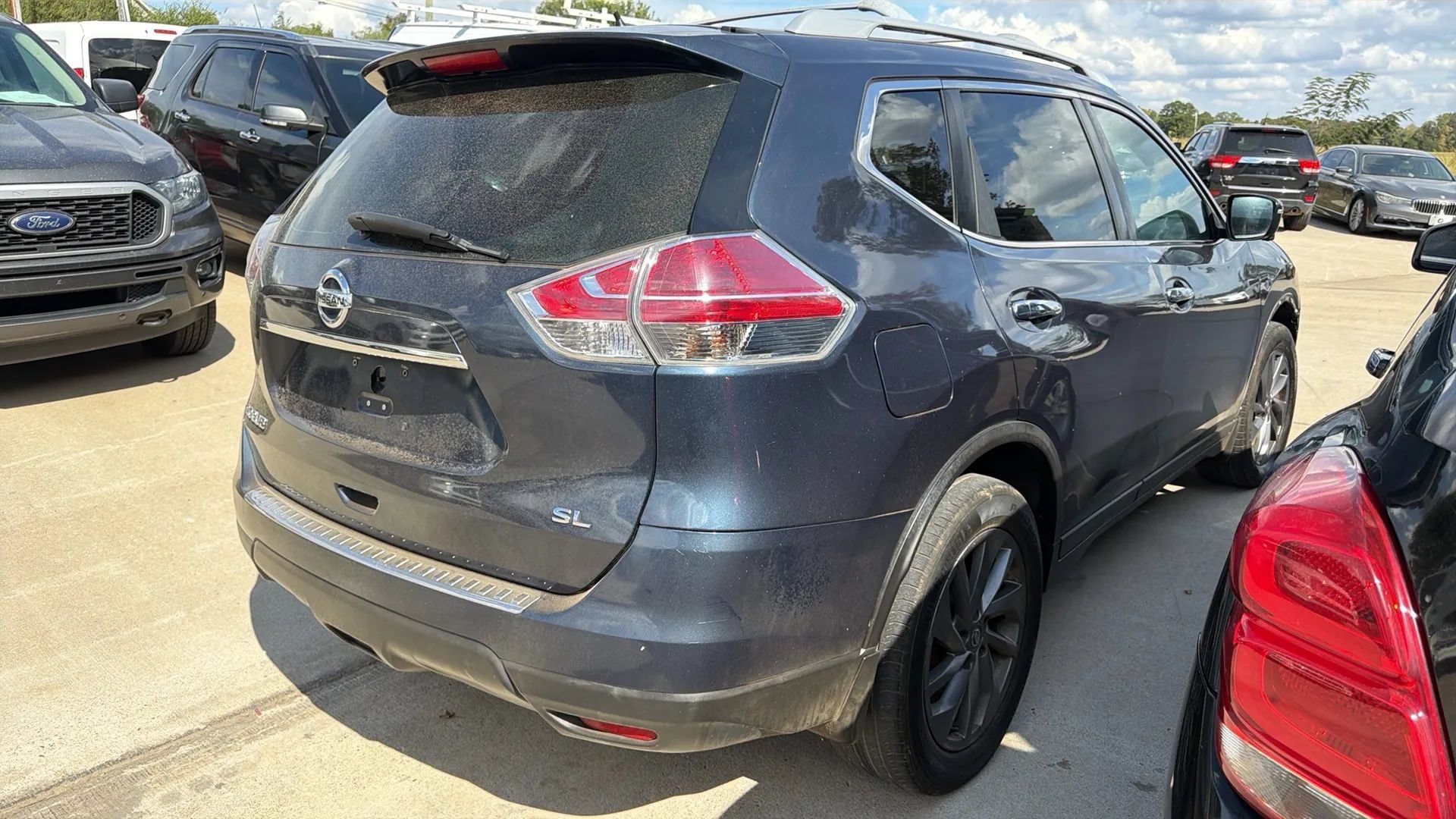 Used 2016 Nissan Rogue SL w/ SL Premium Package FWD image 3