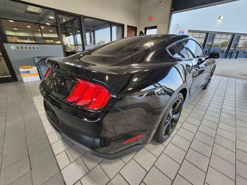 Used 2023 Ford Mustang GT Premium w/ Equipment Group 401A RWD image 4