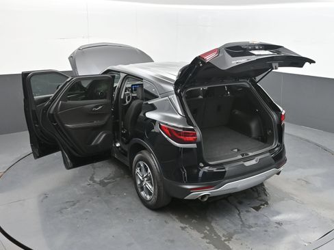 Used 2025 Chevrolet Blazer LT FWD image 35
