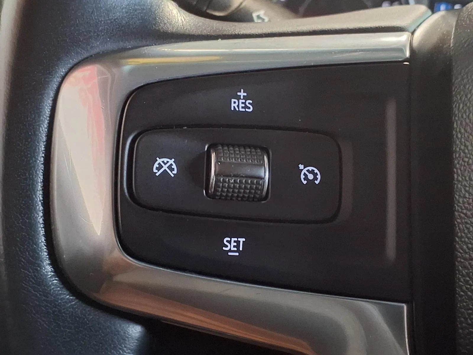 Used 2019 Chevrolet Blazer LT FWD image 26