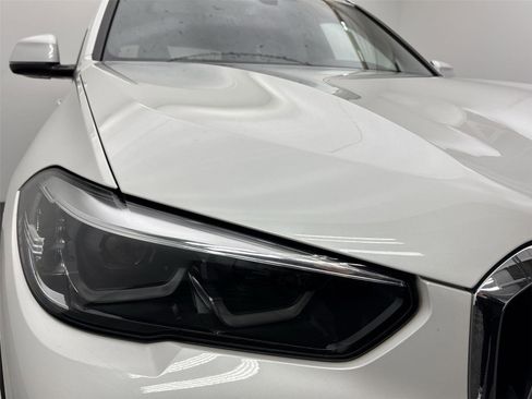 Used 2022 BMW X5 xDrive40i w/ Parking Assistance Package image 18