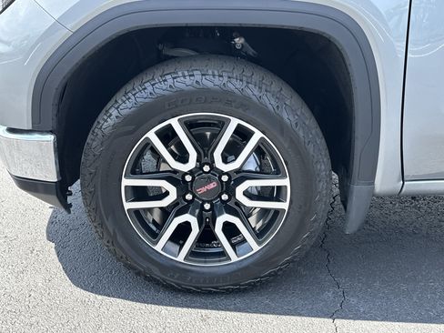 Used 2024 GMC Sierra 1500 Pro w/ Pro Value Package AWD/4WD image 11