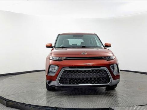 Used 2020 Kia Soul LX image 12