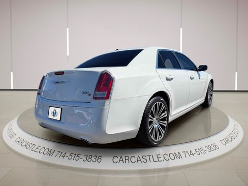 Used 2013 Chrysler 300 S RWD image 5